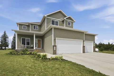 605 Sheyenne Drive