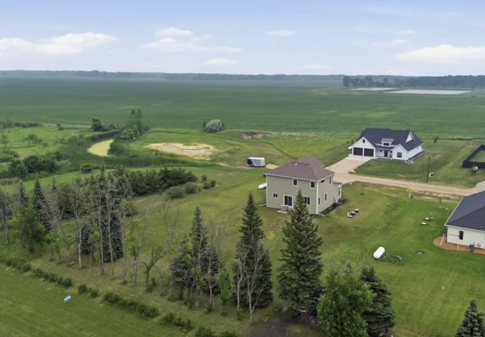 605 Sheyenne Drive Abercrombie, ND 58001