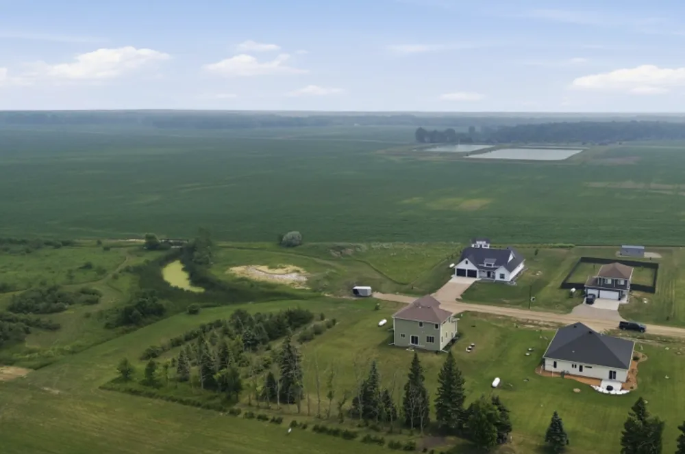605 Sheyenne Drive Abercrombie, ND 58001