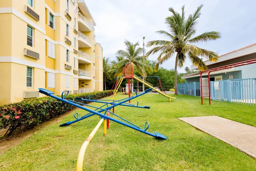 Villas del Mar MEDIANA ALTA #1 Loiza, PR 00772