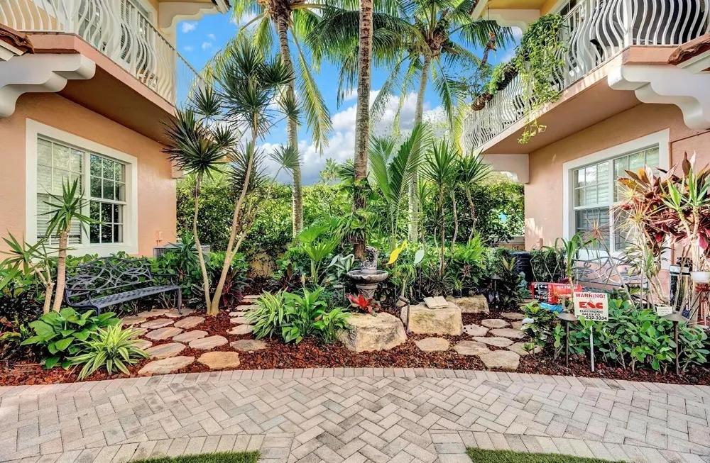 133 Harbors Way Boynton Beach, FL 33435