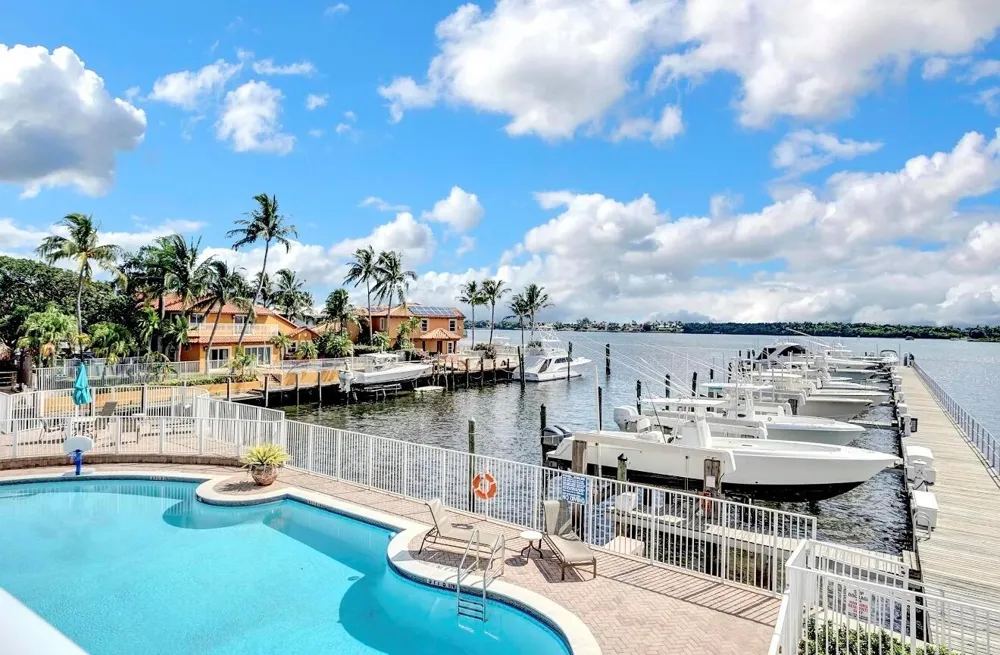 133 Harbors Way Boynton Beach, FL 33435