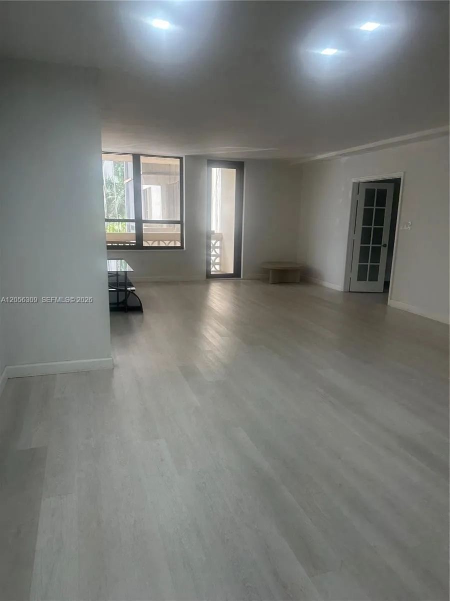 10185 Collins Ave #309 Bal Harbour, FL 33154