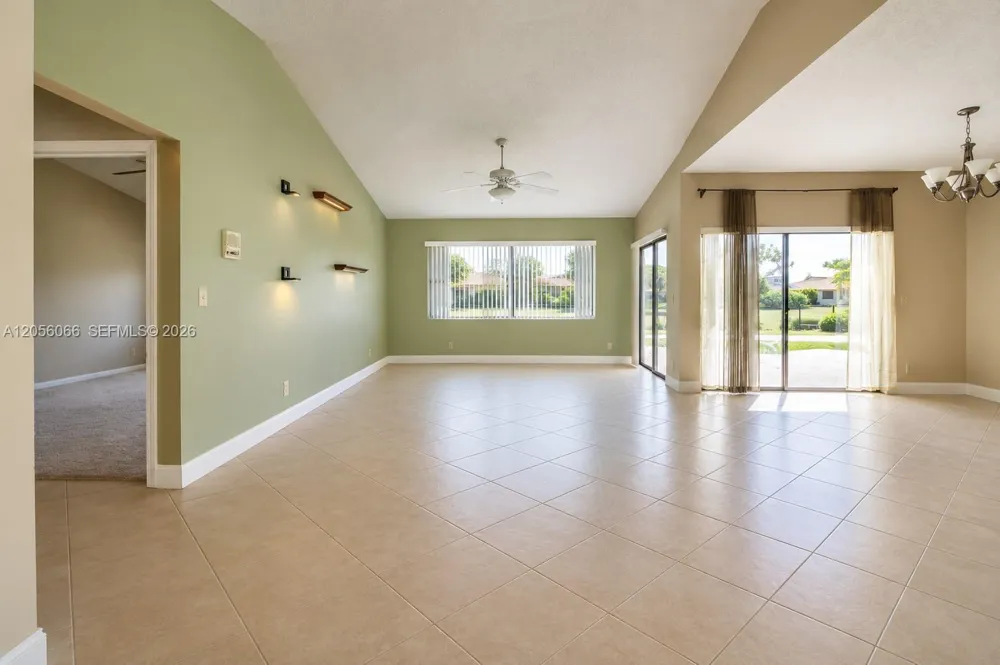 1855 SW 101st Ave Davie, FL 33324