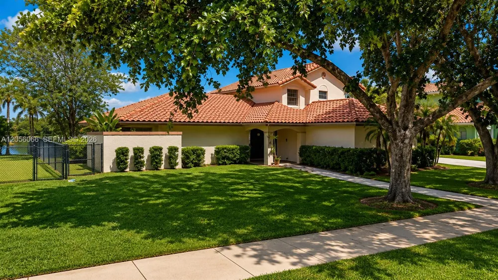 1855 SW 101st Ave Davie, FL 33324