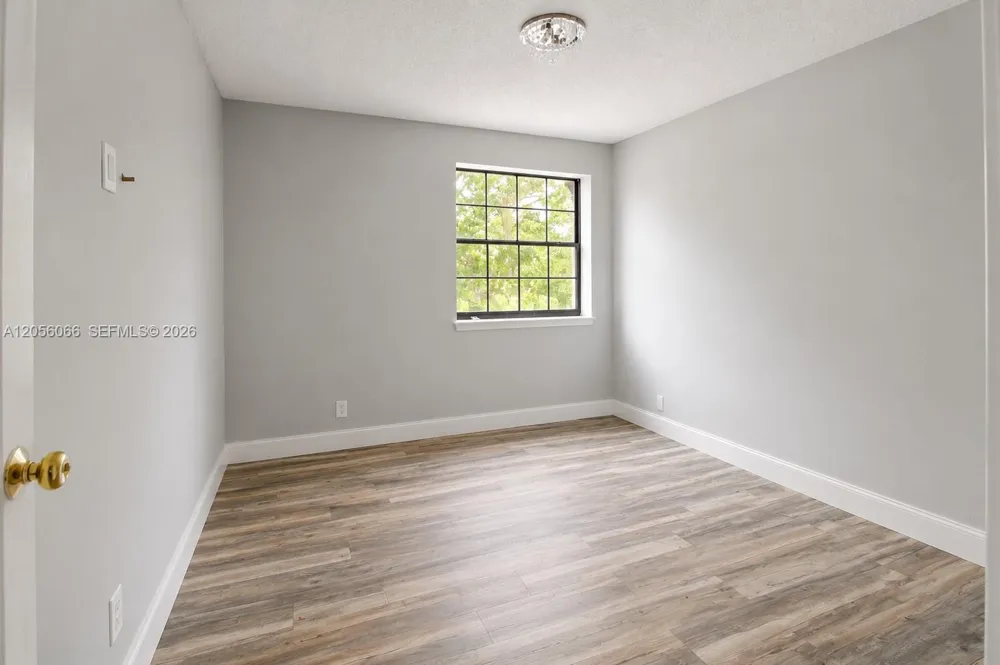 1855 SW 101st Ave Davie, FL 33324