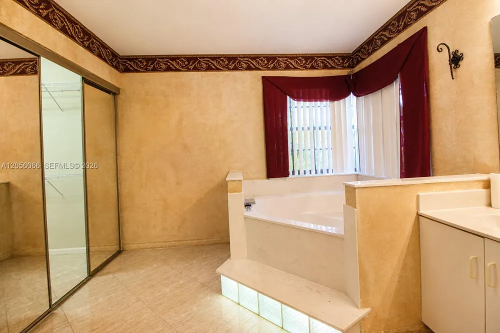 1855 SW 101st Ave Davie, FL 33324
