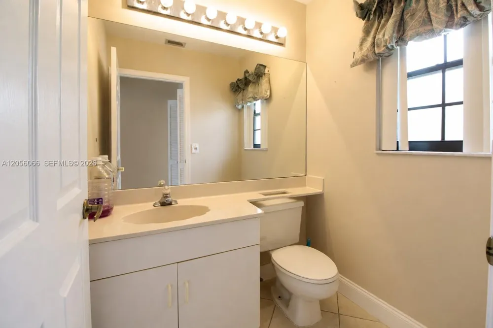 1855 SW 101st Ave Davie, FL 33324