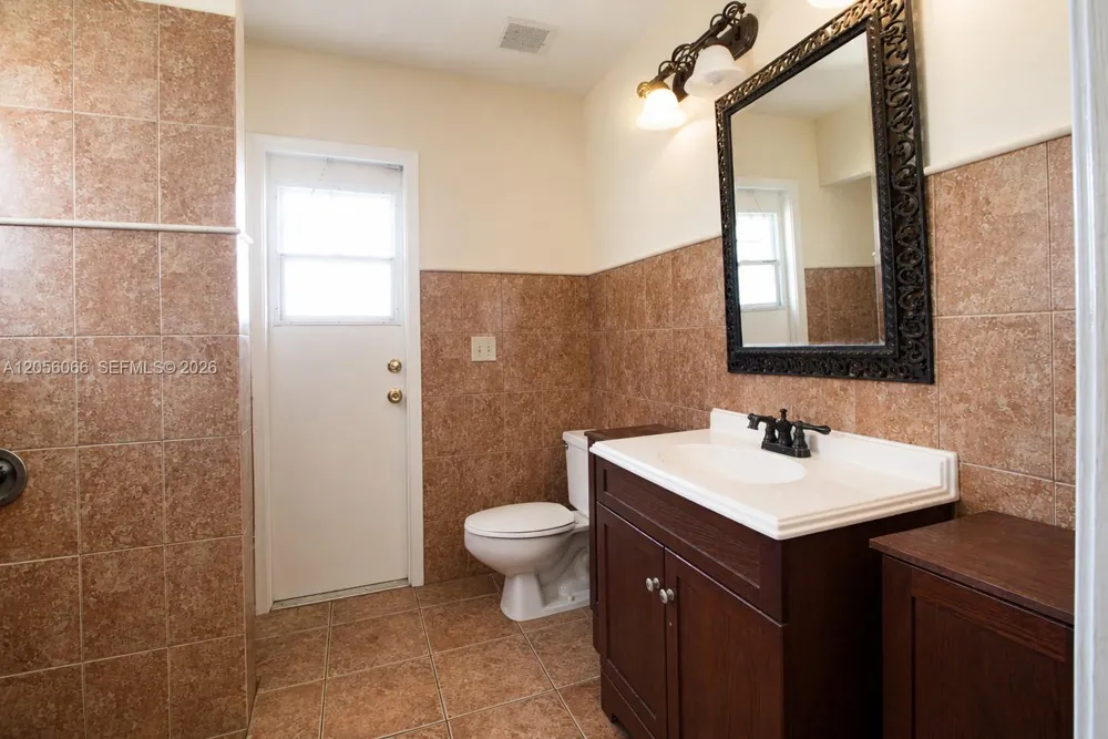 1855 SW 101st Ave Davie, FL 33324