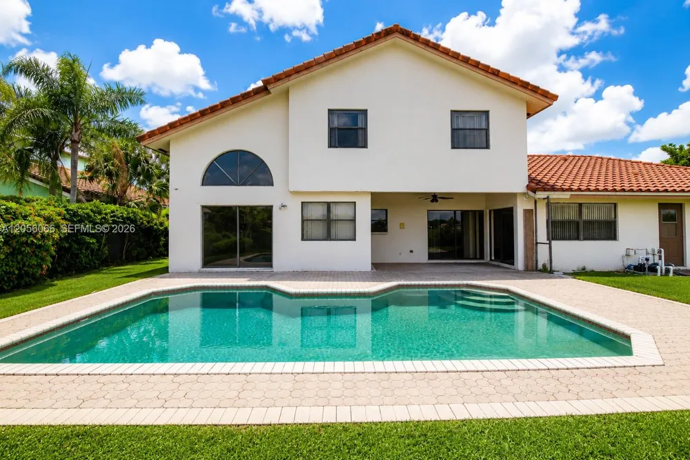 1855 SW 101st Ave Davie, FL 33324