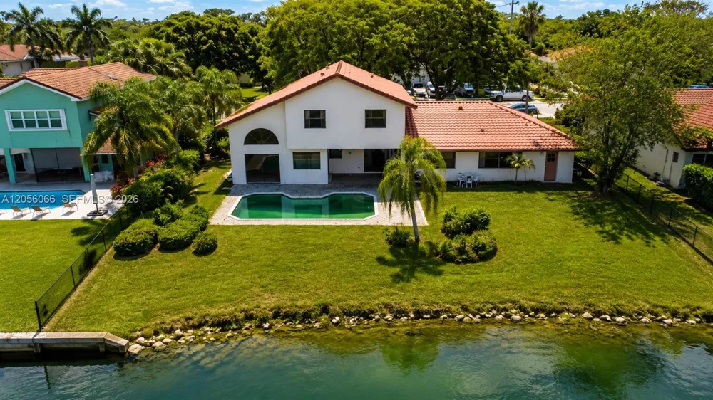 1855 SW 101st Ave Davie, FL 33324
