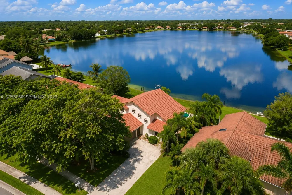 1855 SW 101st Ave Davie, FL 33324
