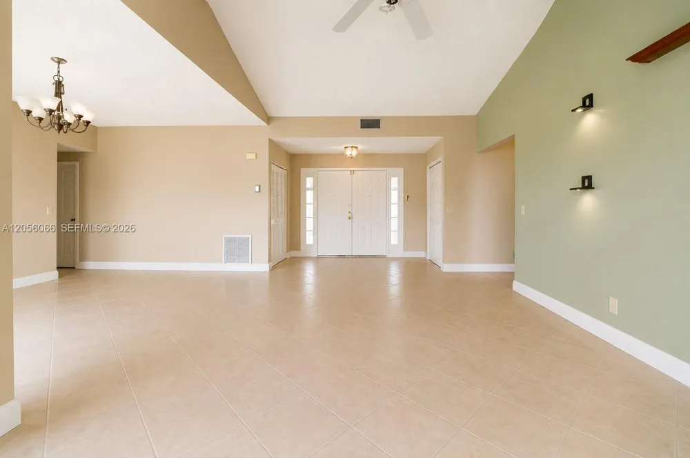 1855 SW 101st Ave Davie, FL 33324