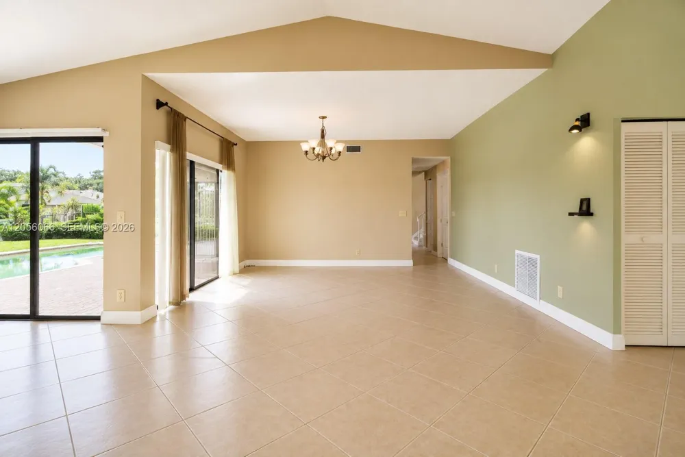 1855 SW 101st Ave Davie, FL 33324