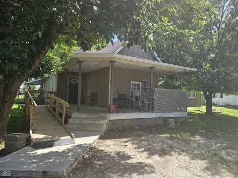 1253 Congress Street