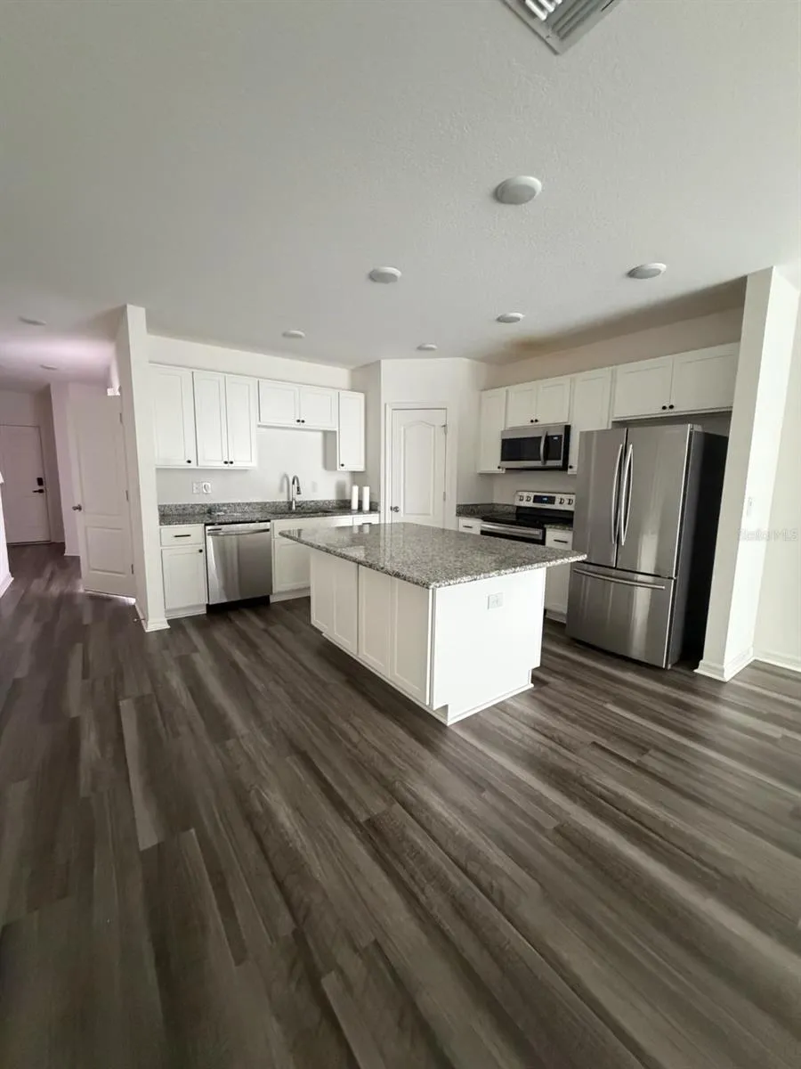 4743 DEER TRACK STREET Tampa, FL 33610