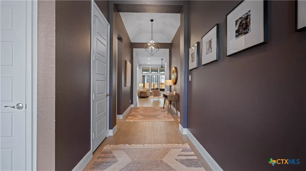 1925 Luna Street New Braunfels, TX 78132