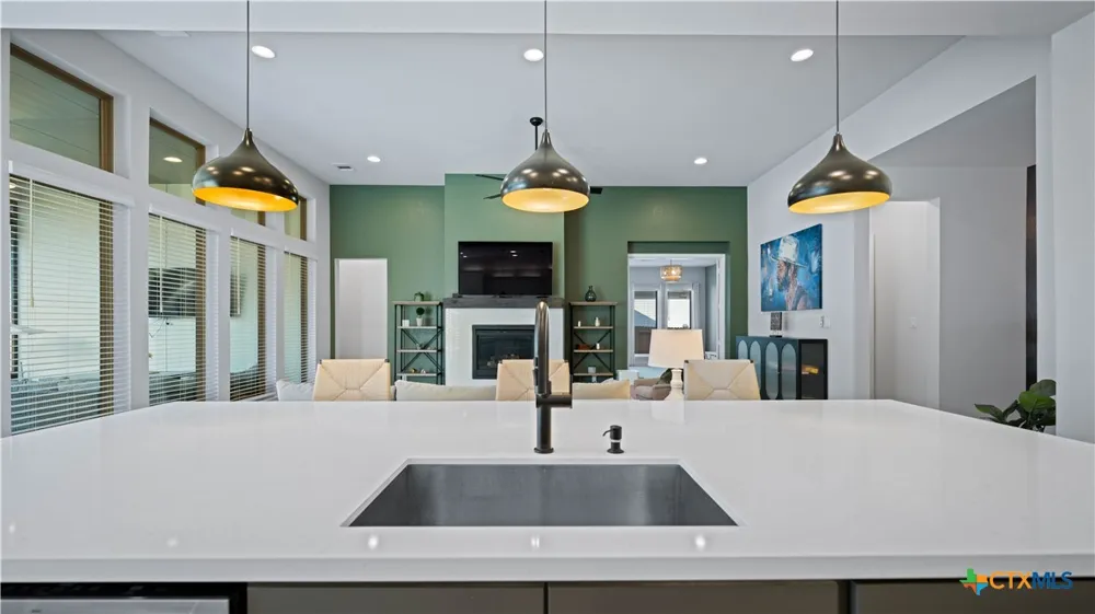 1925 Luna Street New Braunfels, TX 78132