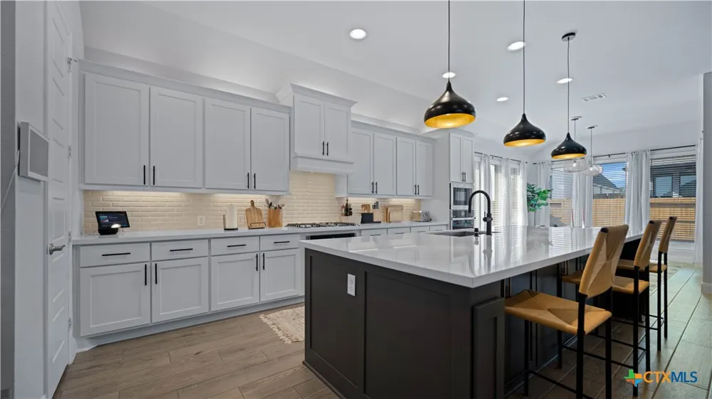 1925 Luna Street New Braunfels, TX 78132