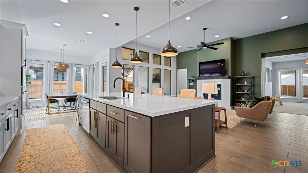 1925 Luna Street New Braunfels, TX 78132