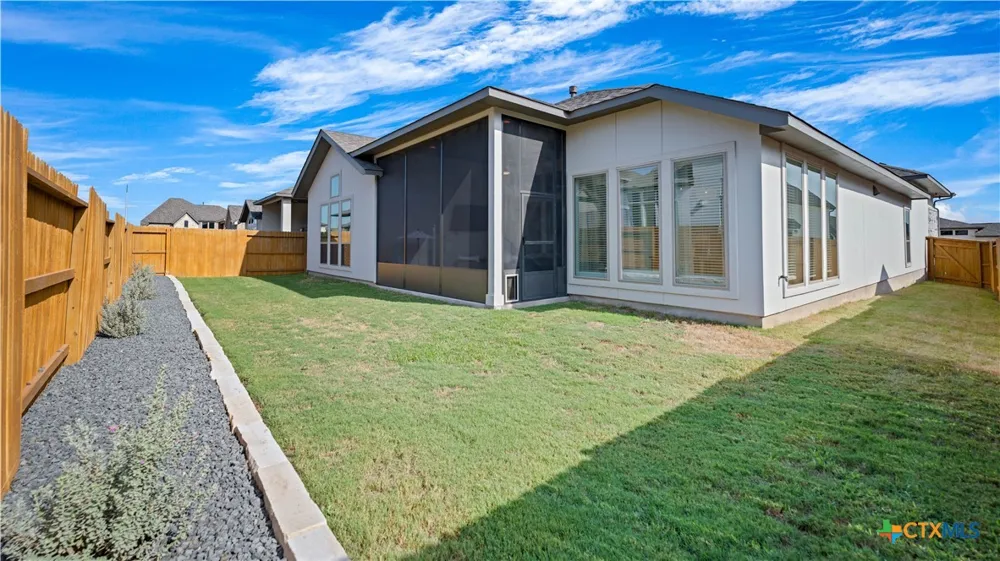 1925 Luna Street New Braunfels, TX 78132