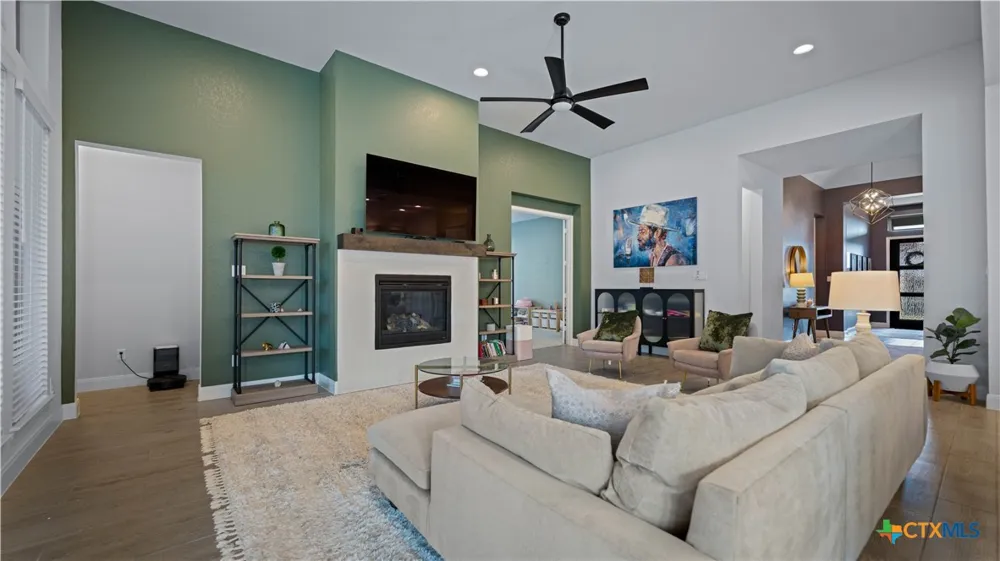 1925 Luna Street New Braunfels, TX 78132