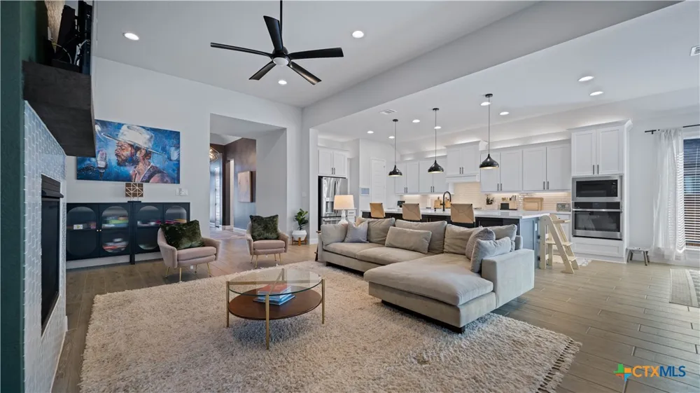 1925 Luna Street New Braunfels, TX 78132