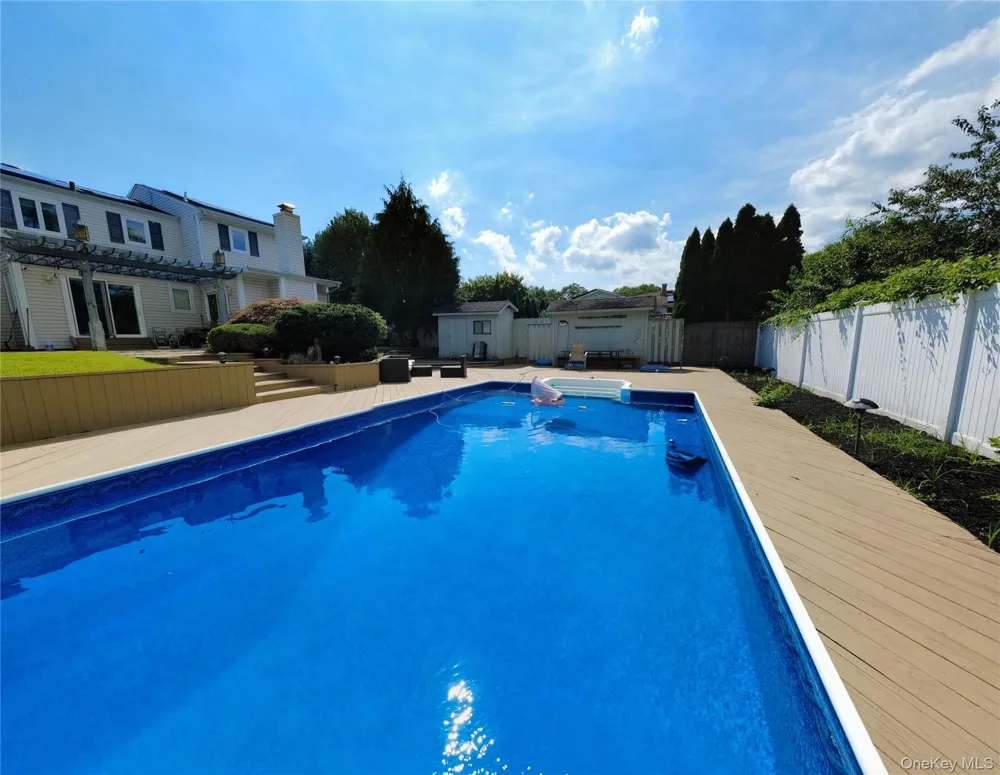 29 Sandy Hollow Drive Smithtown, NY 11787