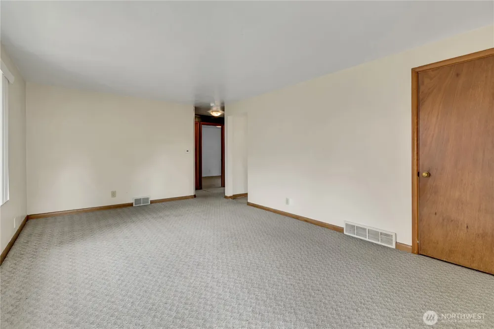 7418 Rainier Avenue S Seattle, WA 98118