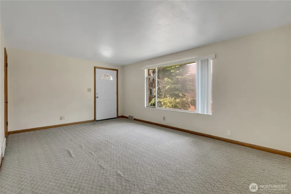 7418 Rainier Avenue S Seattle, WA 98118