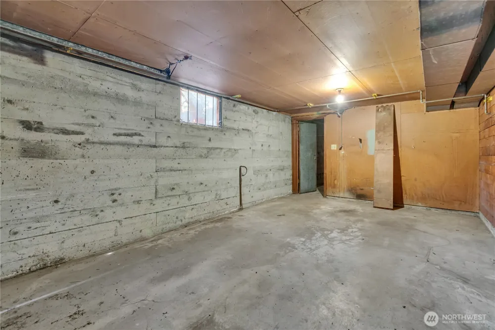 7418 Rainier Avenue S Seattle, WA 98118