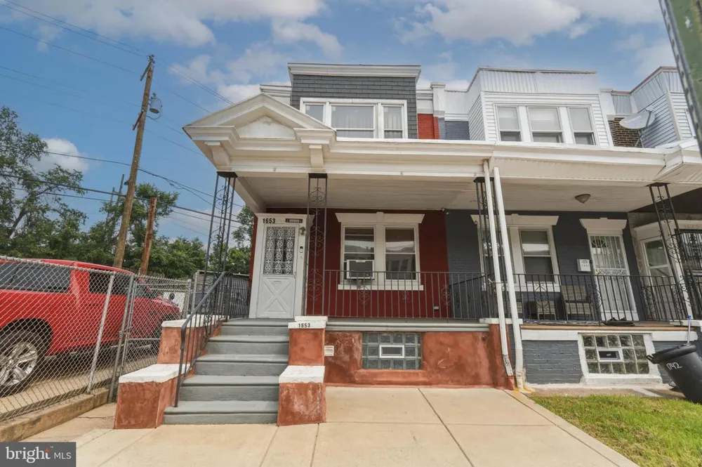 1653 W MENTOR STREET Philadelphia, PA 19141