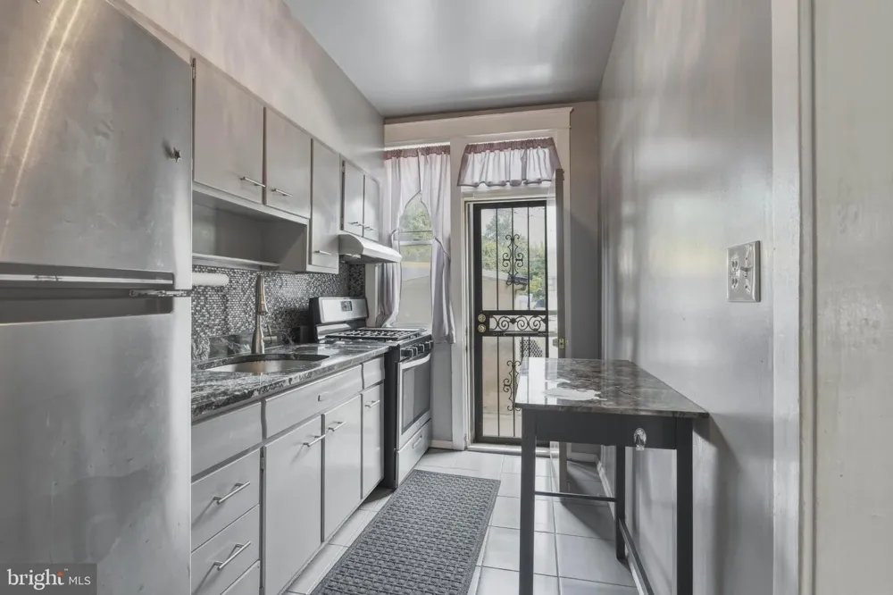 1653 W MENTOR STREET Philadelphia, PA 19141