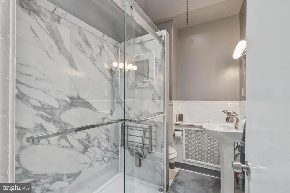 1653 W MENTOR STREET Philadelphia, PA 19141