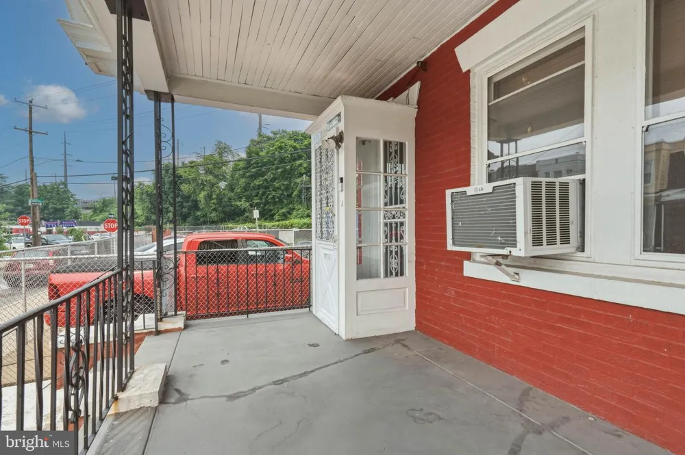 1653 W MENTOR STREET Philadelphia, PA 19141