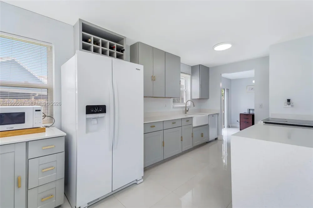 10020 SW 223rd Ln Cutler Bay, FL 33190