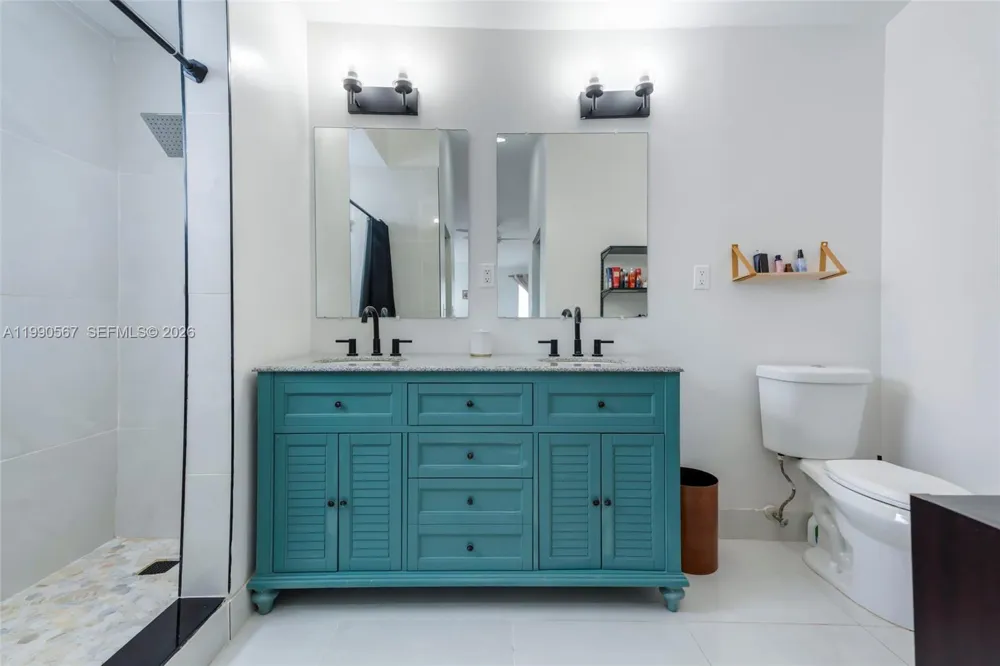 10020 SW 223rd Ln Cutler Bay, FL 33190