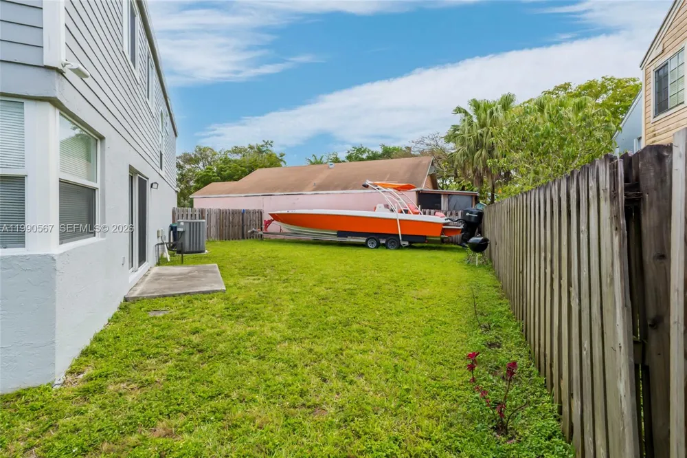 10020 SW 223rd Ln Cutler Bay, FL 33190