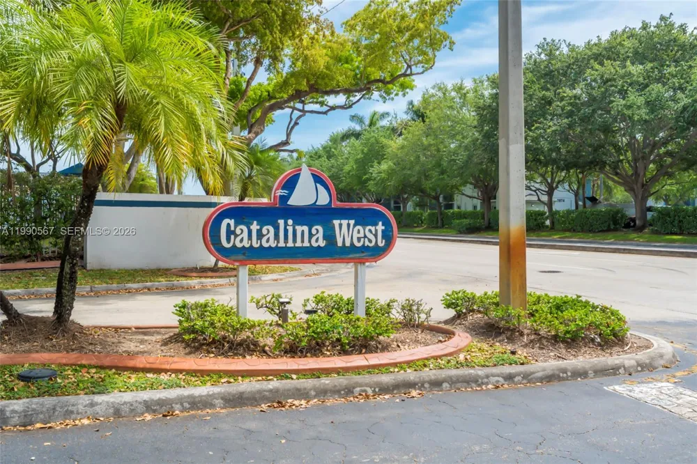 10020 SW 223rd Ln Cutler Bay, FL 33190