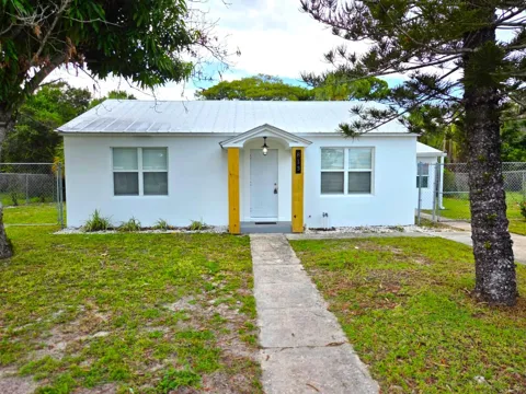 813 S 6th Street