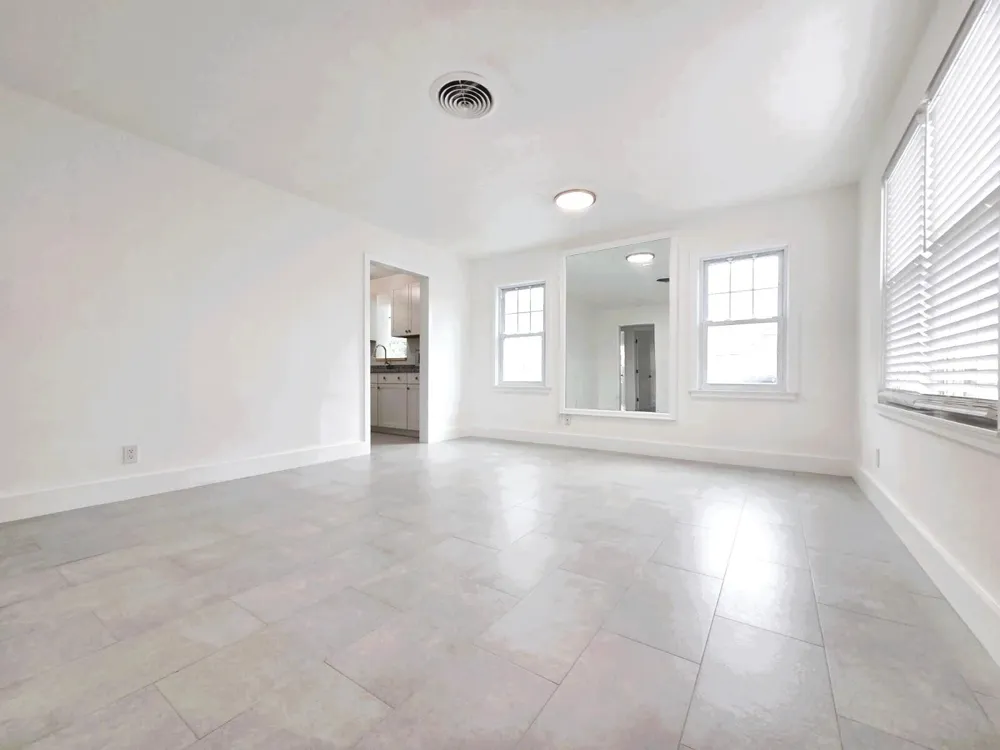 813 S 6th Street Fort Pierce, FL 34950