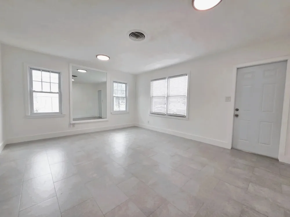 813 S 6th Street Fort Pierce, FL 34950