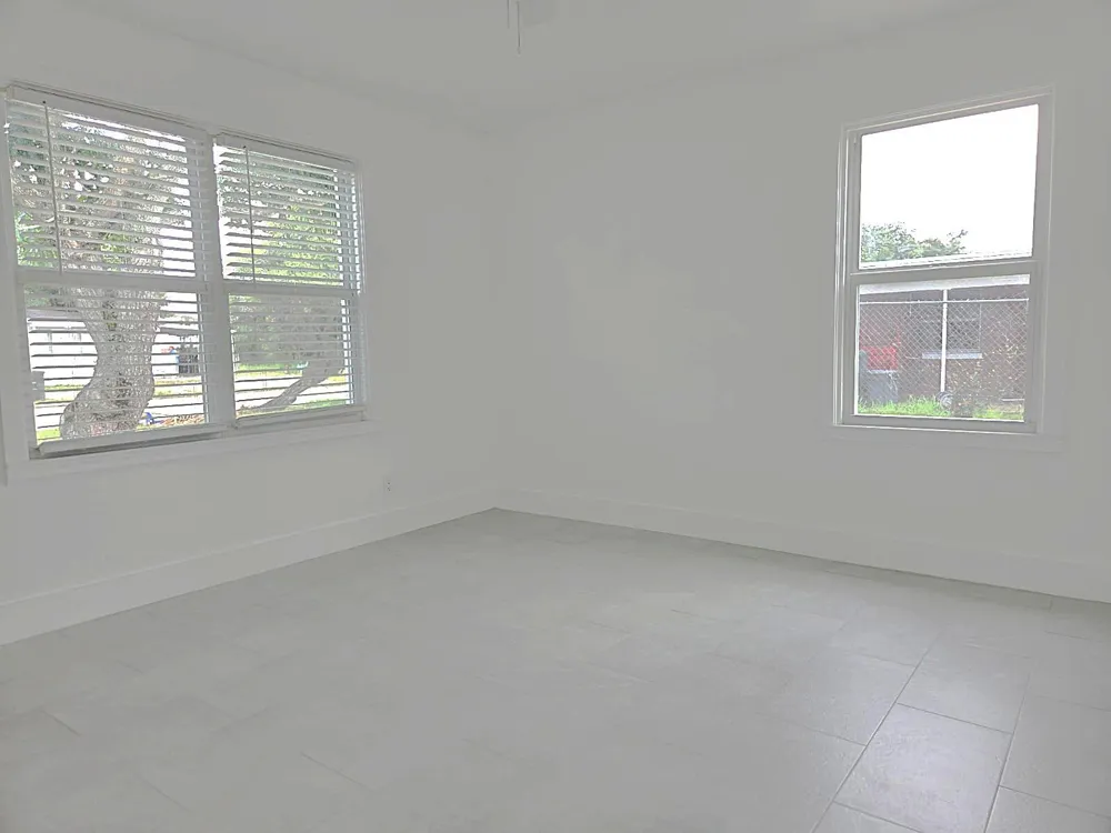 813 S 6th Street Fort Pierce, FL 34950