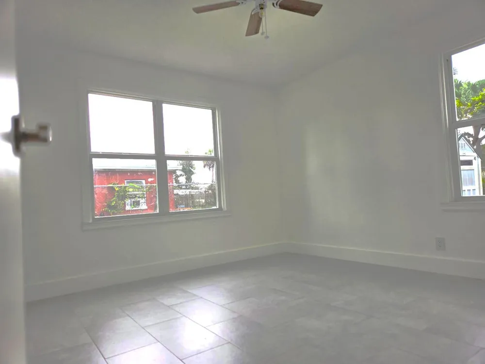 813 S 6th Street Fort Pierce, FL 34950