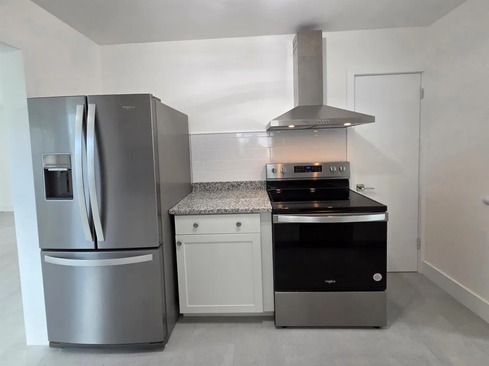 813 S 6th Street Fort Pierce, FL 34950