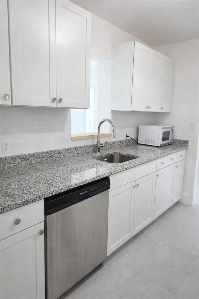 813 S 6th Street Fort Pierce, FL 34950