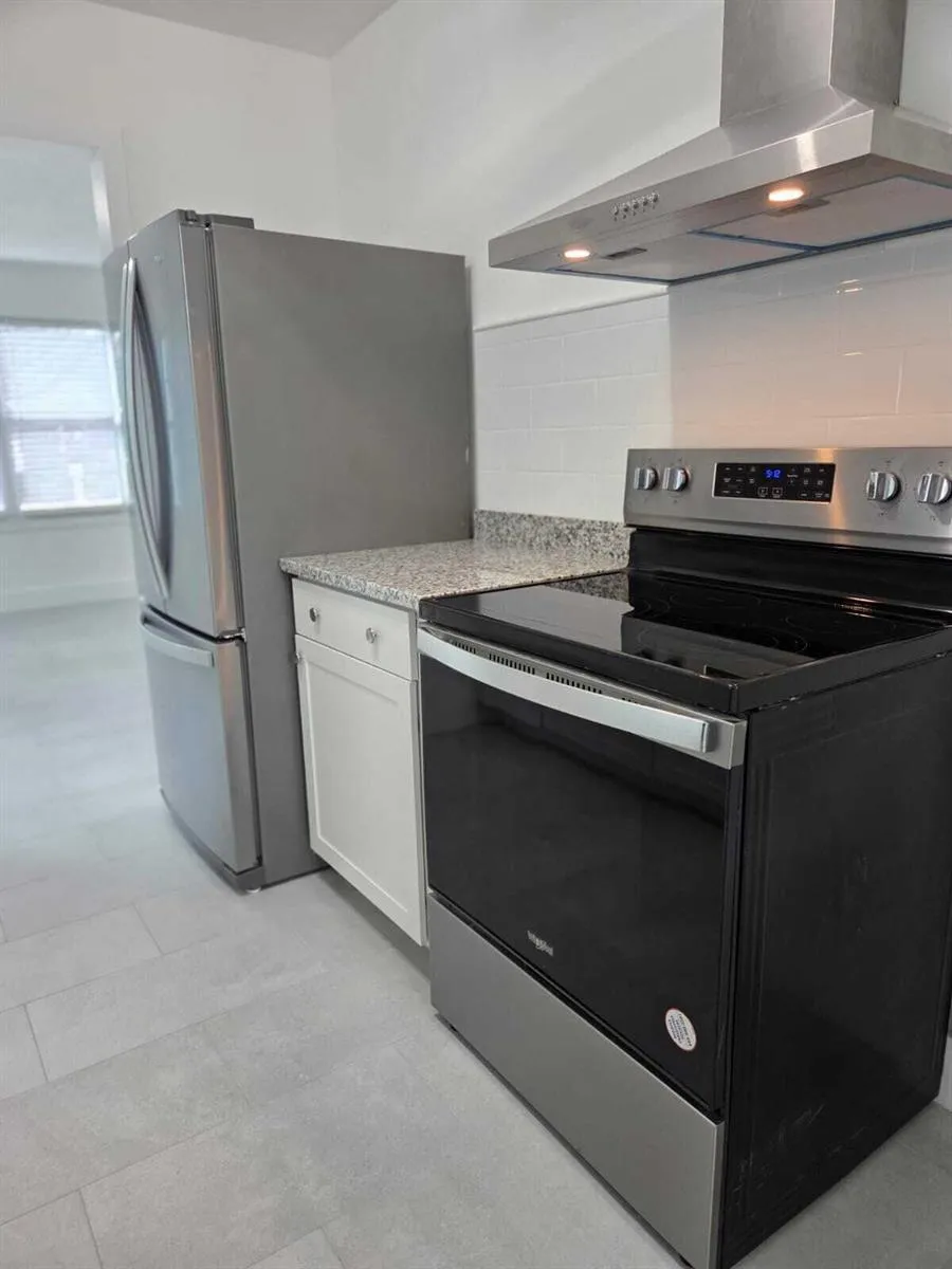 813 S 6th Street Fort Pierce, FL 34950