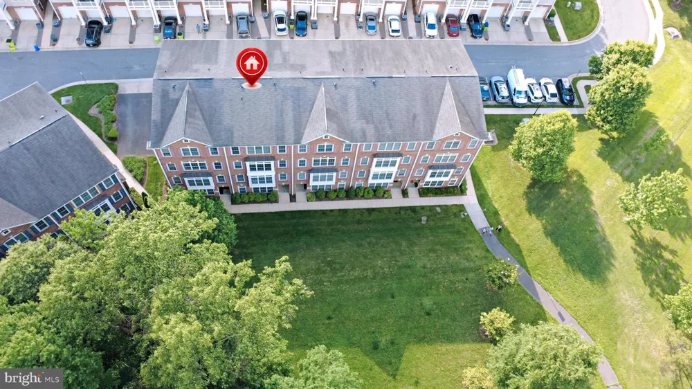 4633 BATTENBURG LANE #921 Fairfax, VA 22030