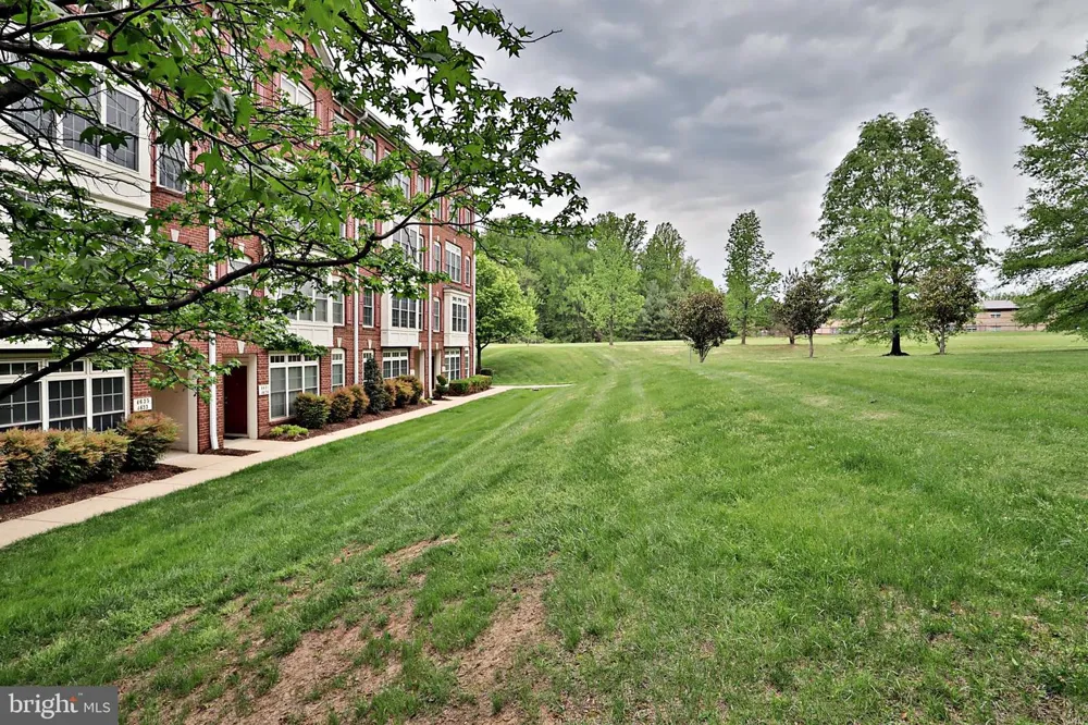 4633 BATTENBURG LANE #921 Fairfax, VA 22030
