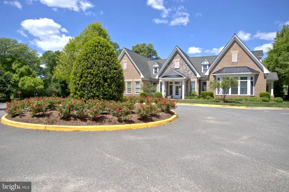 4633 BATTENBURG LANE #921 Fairfax, VA 22030